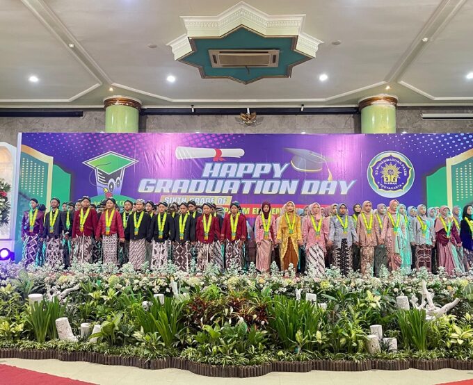 WISUDA PURNA SISWA KELAS VI SD MUHAMMADIYAH PAKEM TAHUN AJARAN 2023-2024